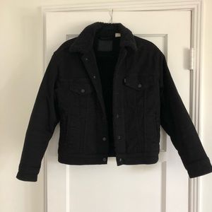Levi’s sherpa trucker jacket sz S black